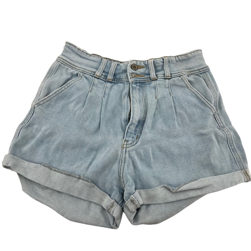 KanCan Signature Mom Fit Light Wash Pleated Denim Shorts VBK1643 Size 27